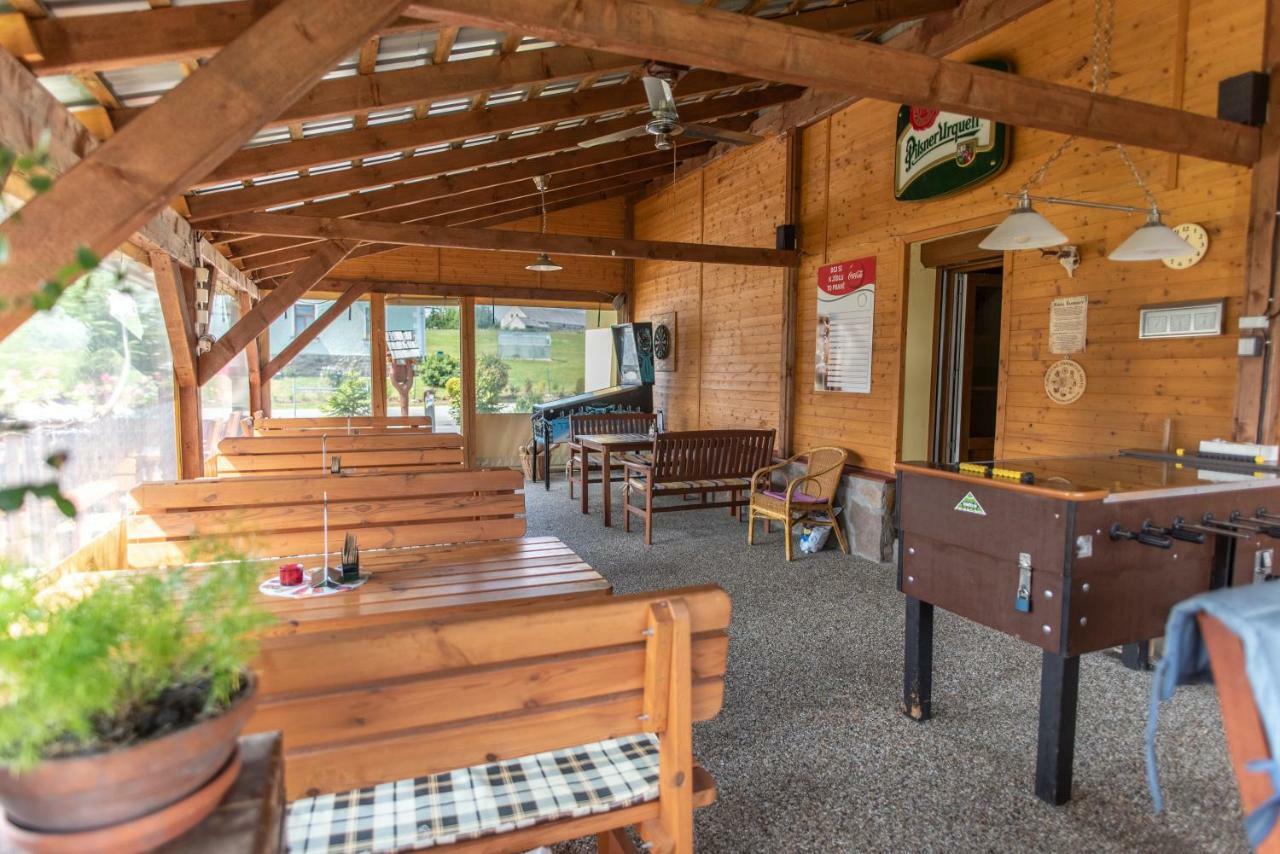 Penzion U Zpevaku Nove Hutě Bagian luar foto