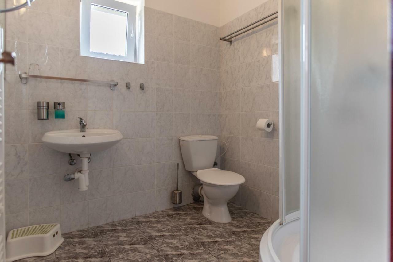 Penzion U Zpevaku Nove Hutě Bagian luar foto